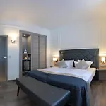 فندق Domhof 4*