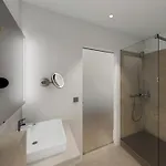 Domhof 4*