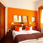 Domhof فندق شباير