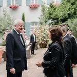 Domhof فندق
