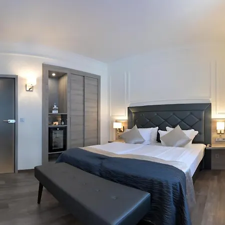 Szálloda Domhof 4*