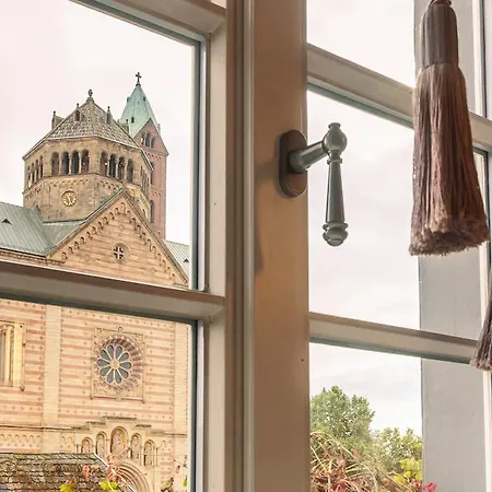Domhof Hotel 4*