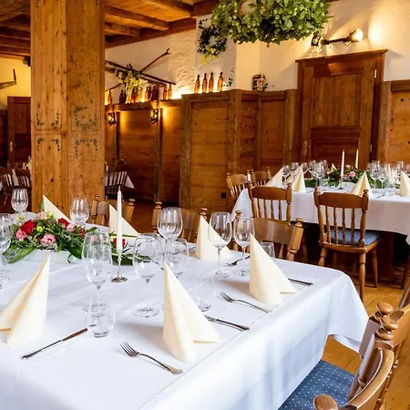 Hotel Domhof Špýr