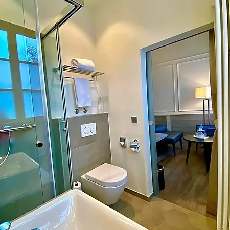 Domhof Hotel 4*