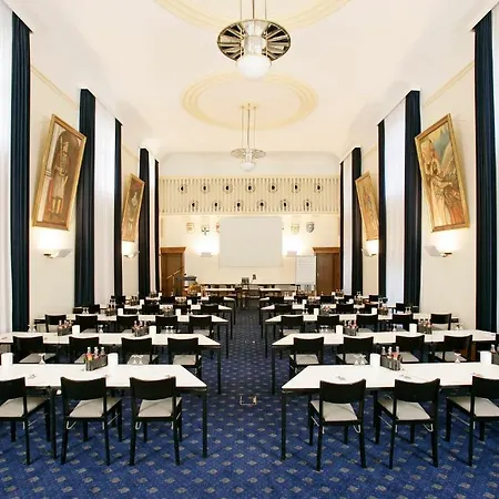 多姆霍夫酒店 酒店