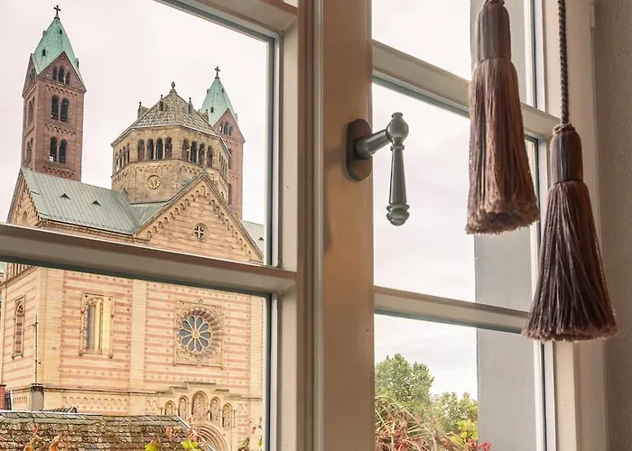 Domhof Hotel 4*
